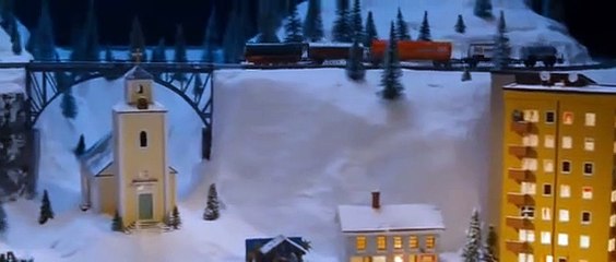 Noël sous l'aurore boréale Bande-annonce (IT)