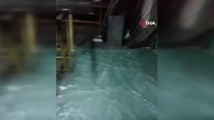 Cam dükkanı sahibi İlyas Gökçeağaç: "1999 depreminde dükkanım bu kadar zara görmedi"