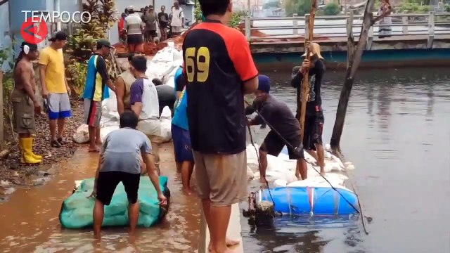 Belim Surut, Bantuan untuk Banjir Rob di Pekalongan Terus Berdatangan