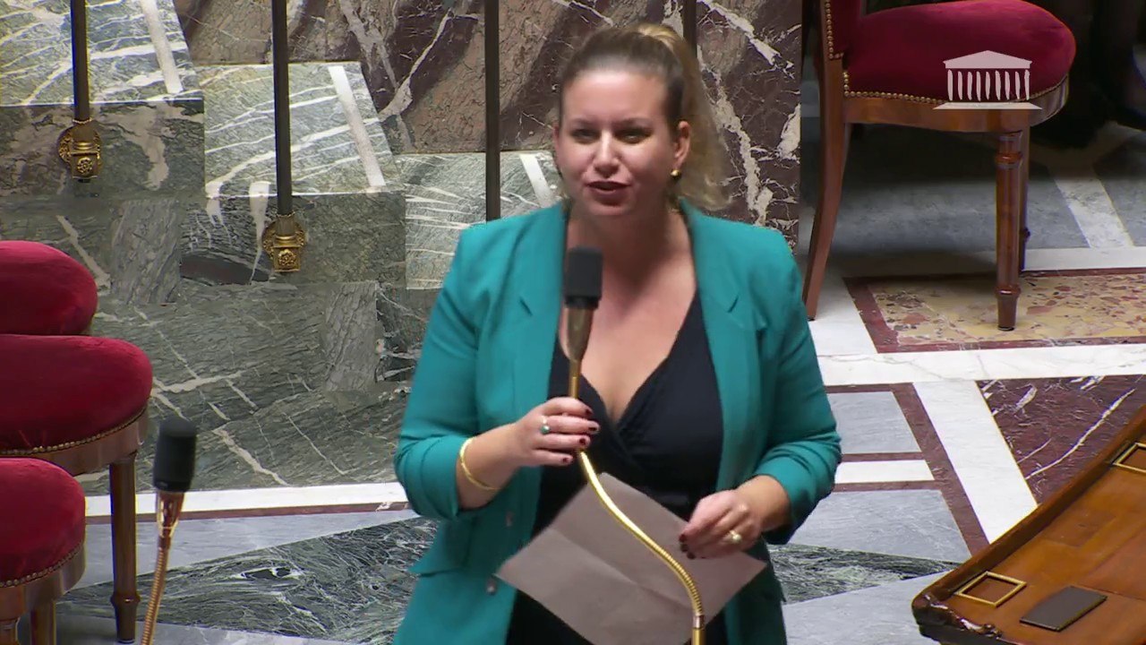 Mathilde Panot se dit "très émue" après le vote des députés en faveur de l'inscription de l'IVG dans la Constitution