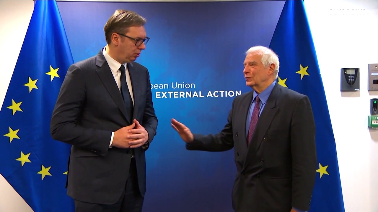 Piccoli passi verso l'accordo delle targhe fra Serbia e Kosovo