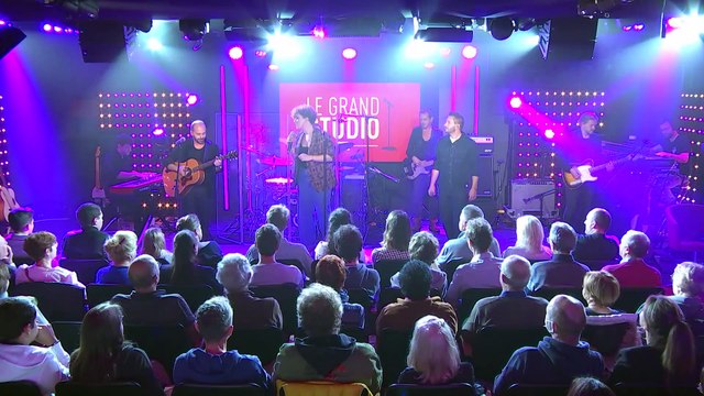 Trois Cafés Gourmands interprète Les mots volent dans le Grand Studio RTL