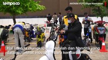 Antusias Pengunjung Hadiri Pameran Kendaraan Listrik PEVS 2022