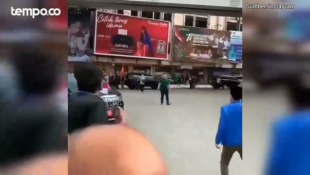Mobil Wapres Ma'ruf Amin Dikejar dan Dihadang Pendemo di Palembang