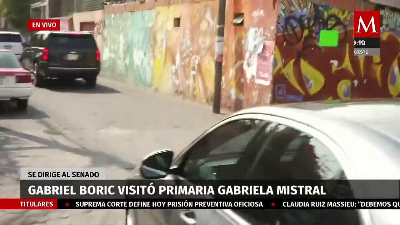 Gabriel Boric se traslada al Senado para reunirse con Ricardo Monreal