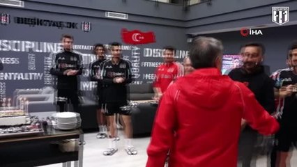 Şenol Güneş'e Öğretmenler Günü kutlaması