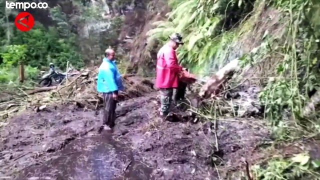 Akibat Banjir Bandang Akses Jalan Lumajang ‚Äì Malang Terputus