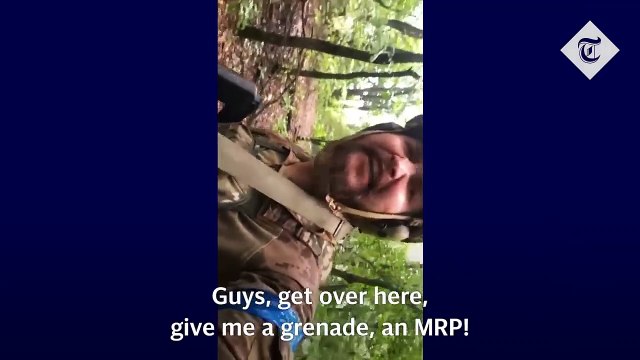 Moment Russian troops surrender to Ukrainian soldiers in Izyum