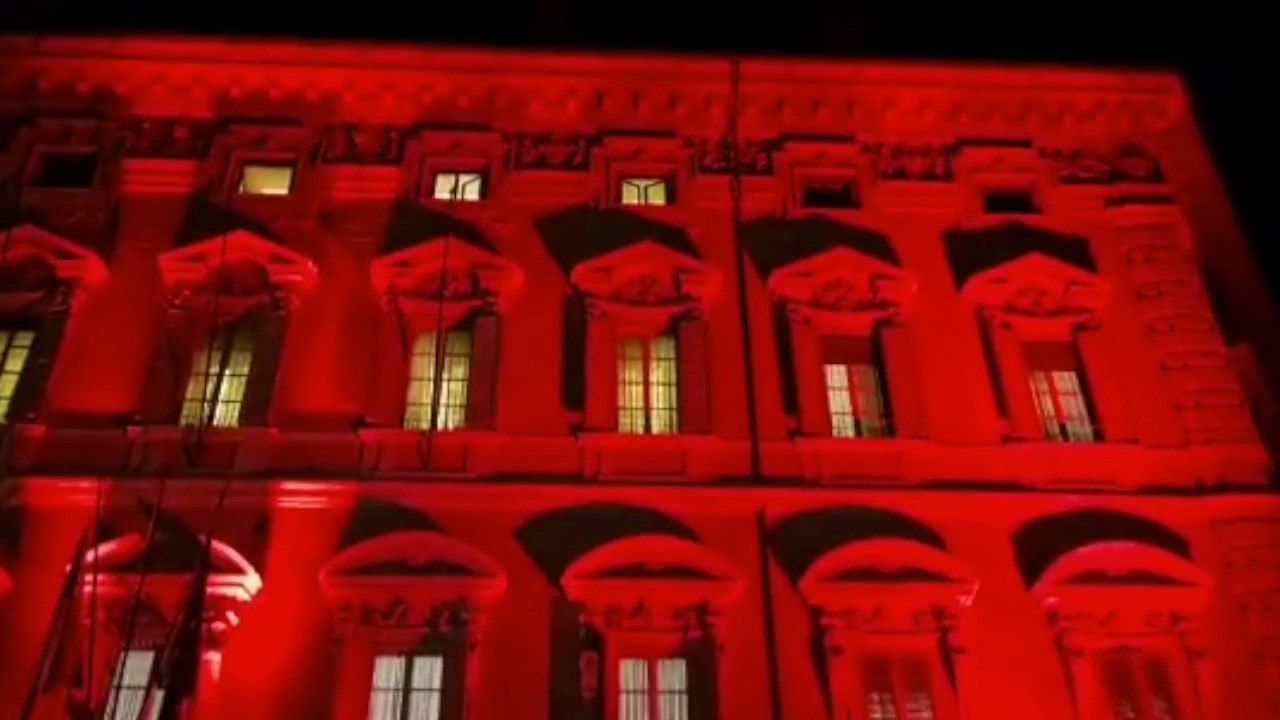 Il Senato si tinge di rosso per Giornata contro violenza sulle donne