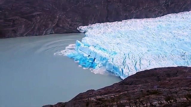 L'impressionnant décrochage d'un morceau de glacier - Perito Moreno