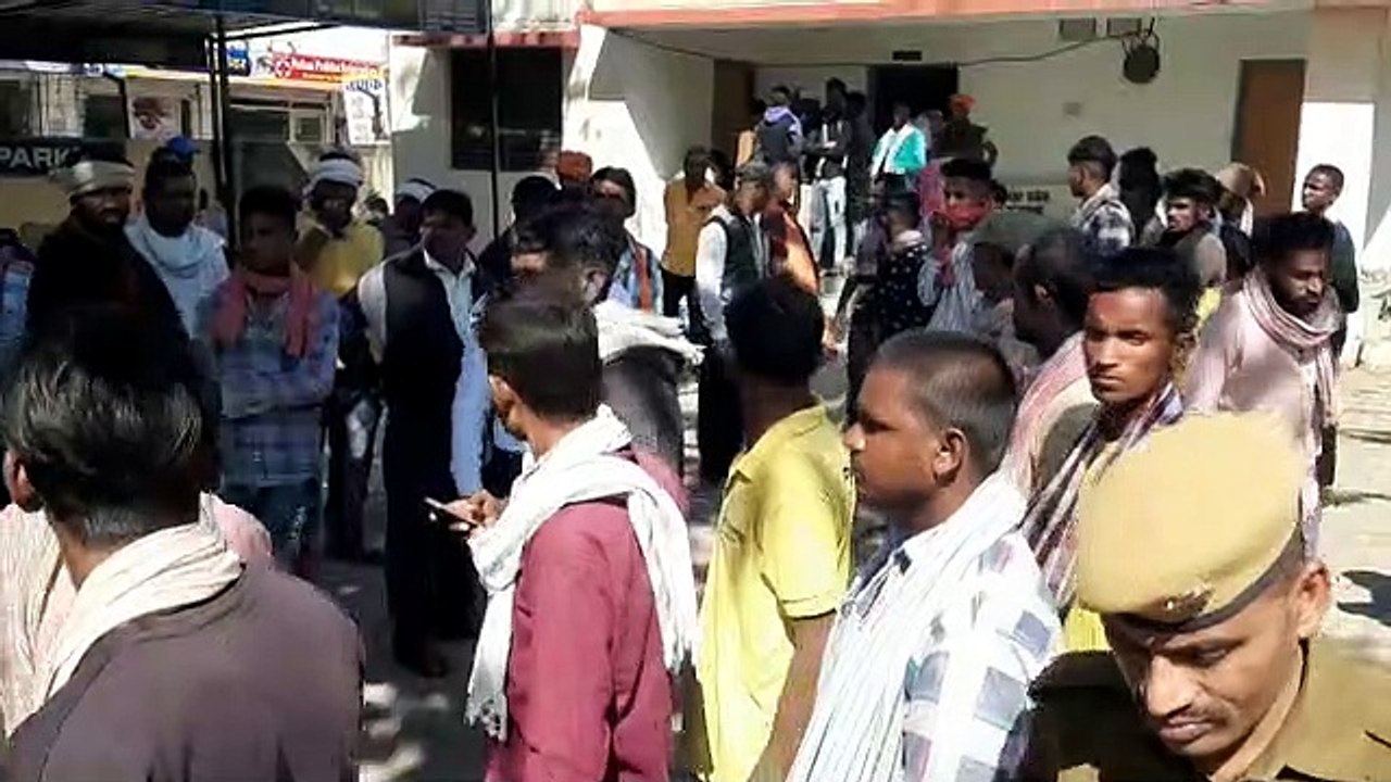 युवक की मौत के बाद आ​र्थिक सहायता के लिए अड़े परिजन, मिलने पर हो सकी कार्रवाई