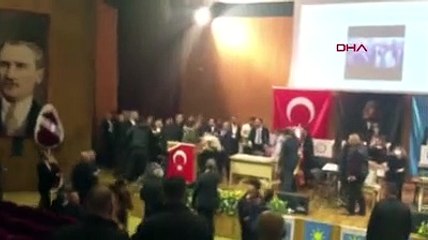 İYİ Parti kongresinde kavga