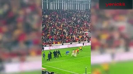 İzmir'de olaylı derbi! Kaleciyi hastanelik ettiler