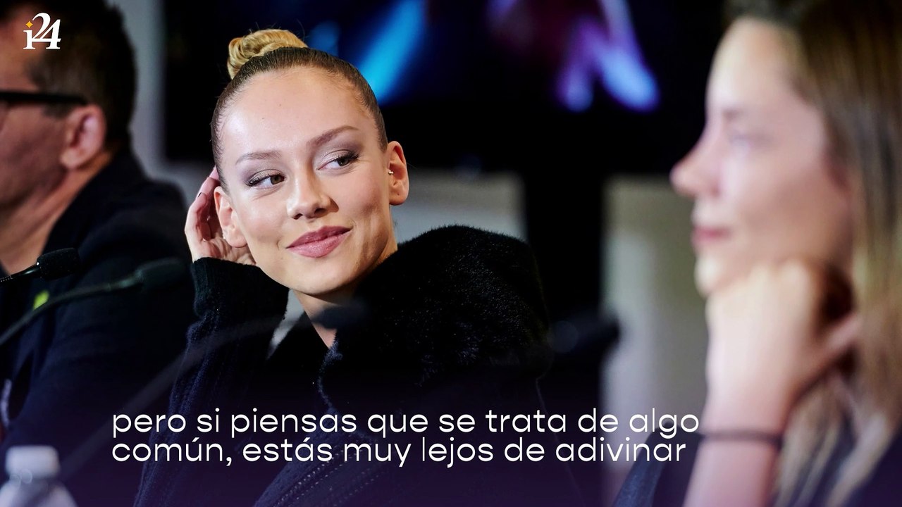 Ester Expósito confesó una de sus "extrañas obsesiones": bañarse con tiburones blancos