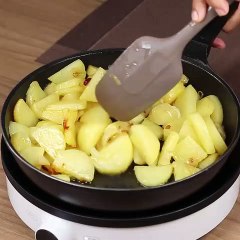 Traditional potato omelet with only 3 ingredients!