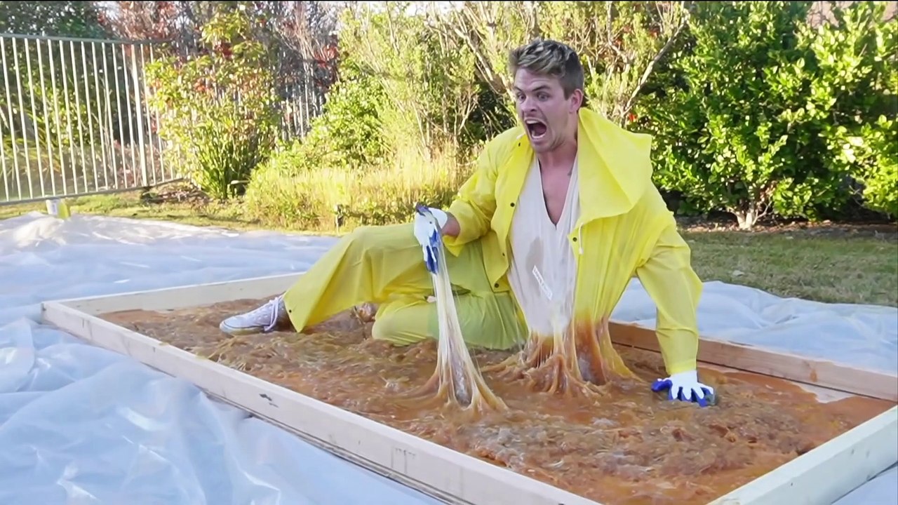 I Built The World's Biggest Magnifying Glass