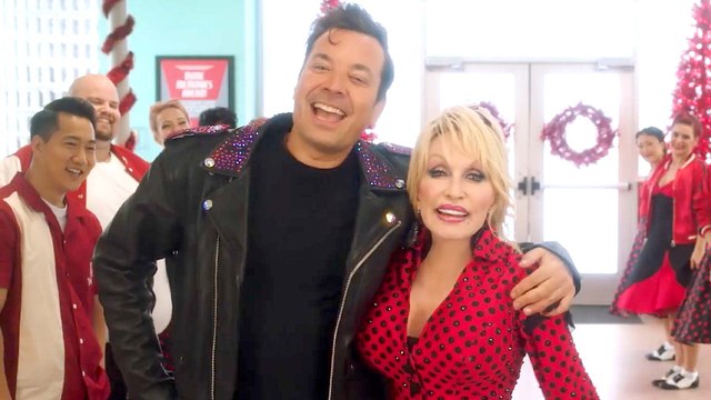 First Look at Dolly Parton's Mountain Magic Christmas on NBC