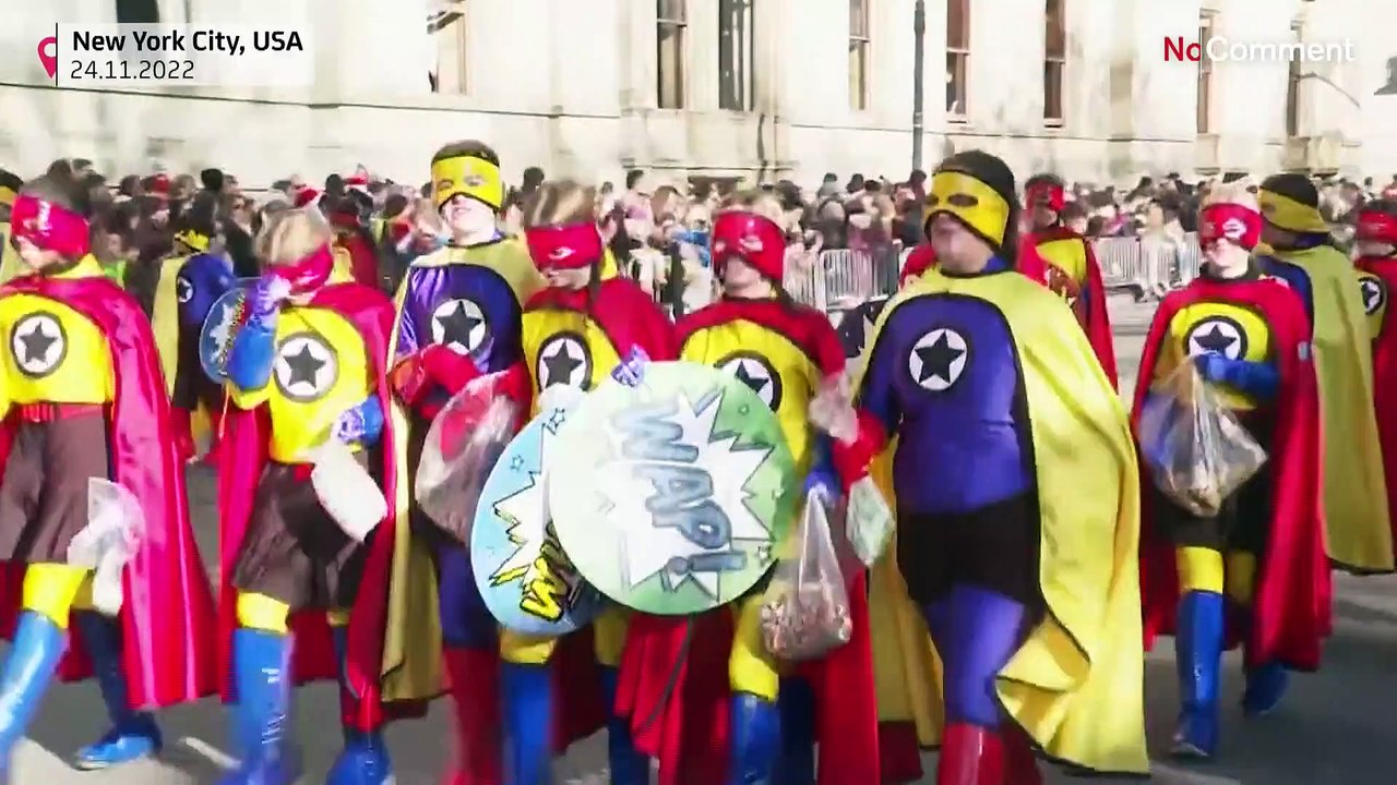 Thanksgiving Parade in New York - 16 riesige Luftballons
