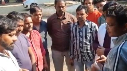 दमोहः हनुमान मंदिर के पास बेचा जा रहा मीट,श्रद्धालुओं ने जताई आपत्ति