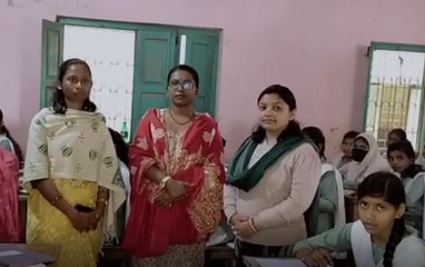 ক্যানসার আক্রান্তদের পাশে দাঁড়িয়ে মানবিকতার নজির গড়লেন মুর্শিদাবাদের শিক্ষিকারা