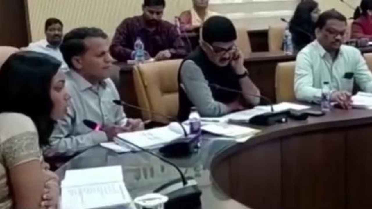 छिंदवाड़ा: कलेक्टर ने ली राजस्व विभाग की समीक्षा बैठक, दिए ये बड़े निर्देश