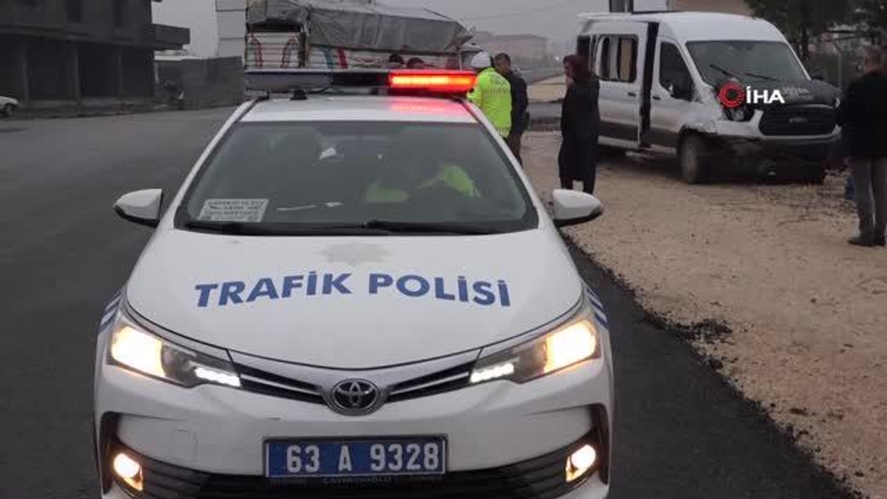 Siverek'te öğrenci servisinin de karıştığı zincirleme kazada 13 kişi yaralandı