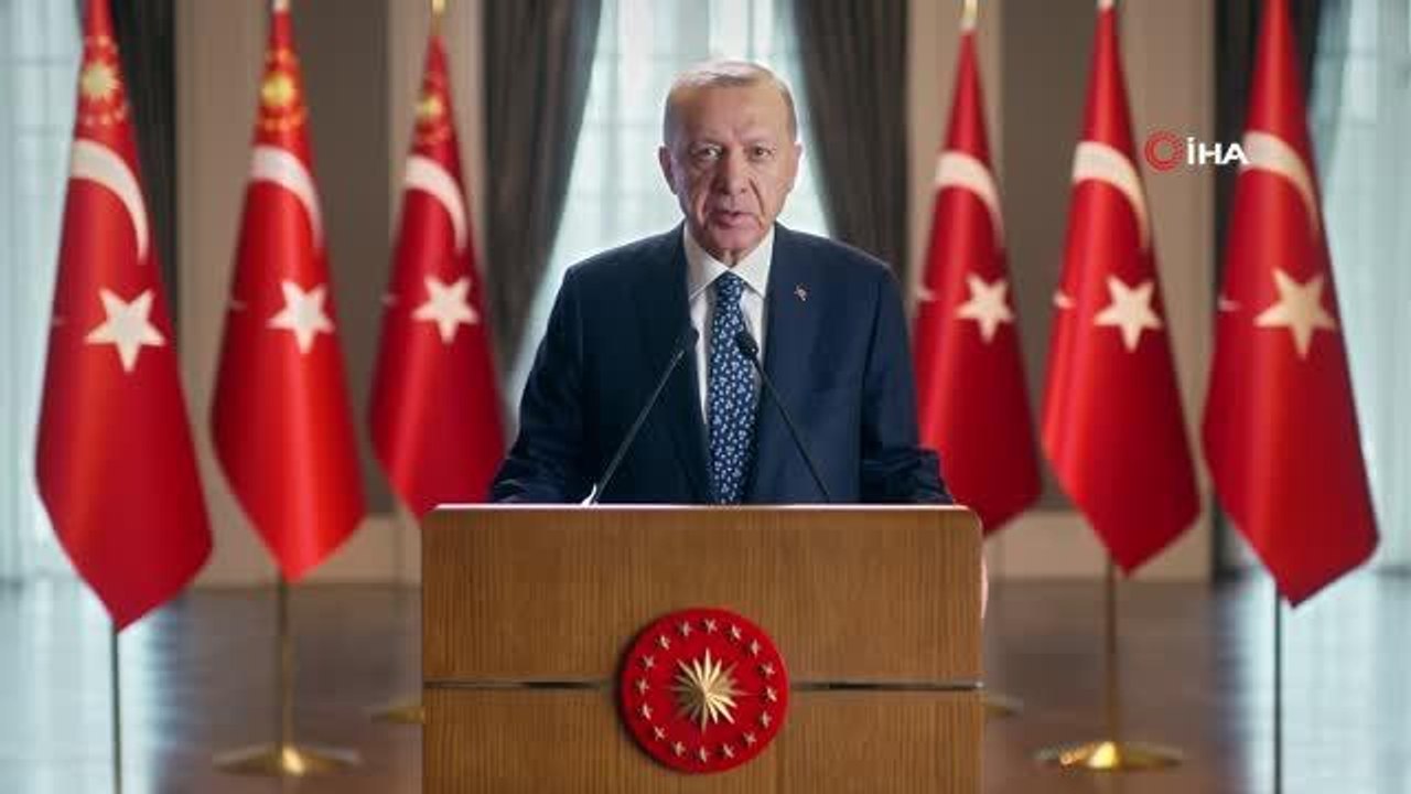 Cumhurbaşkanı Erdoğan: "Büyük ve güçlü Türkiye'yi inşa edene kadar durmayacak mücadelemizi kararlılıkla sürdüreceğiz"