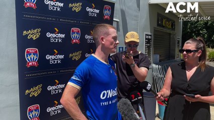 Jets players Brandon O'Neill and Archie Goodwin - November 25, 2022 - Northern Daily Leader