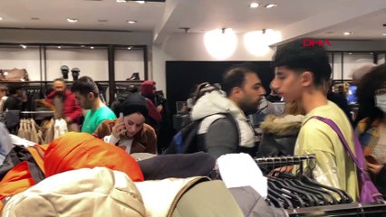 İstanbul'da 'muhteşem cuma' izdihamı: Sanki bedava veriliyor içeriye giremedim