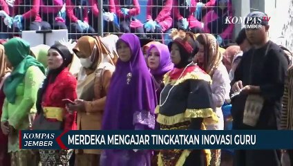 Ribuan GuruUpacara Hari Guru Nasional Dengan Busana Adat