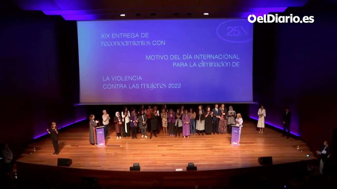 Fernández de la Vega defiende a Irene Montero:...
