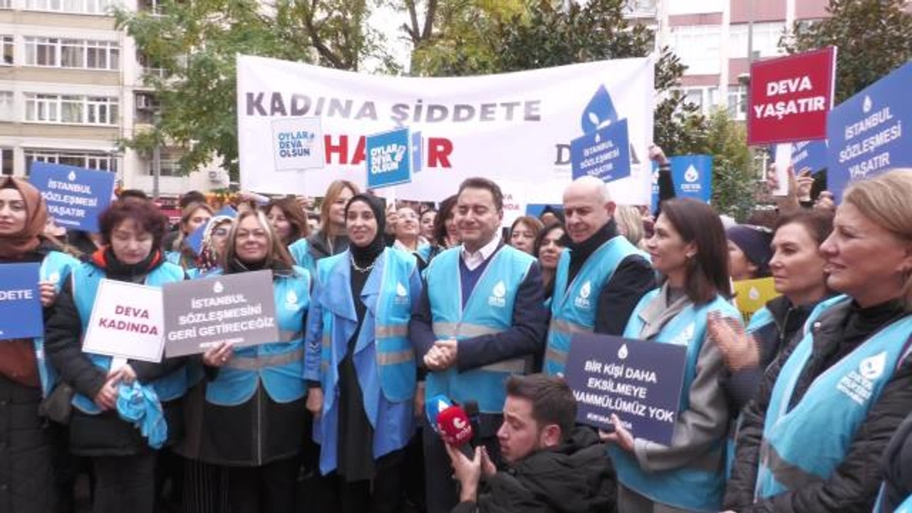 Babacan, Kadına Şiddete Karşı Yürüdü ve Erdoğan'a Seslendi: "İstanbul Sözleşmesi'nden Tek İmzayla Çıktınız da Elinize Ne Geçti"