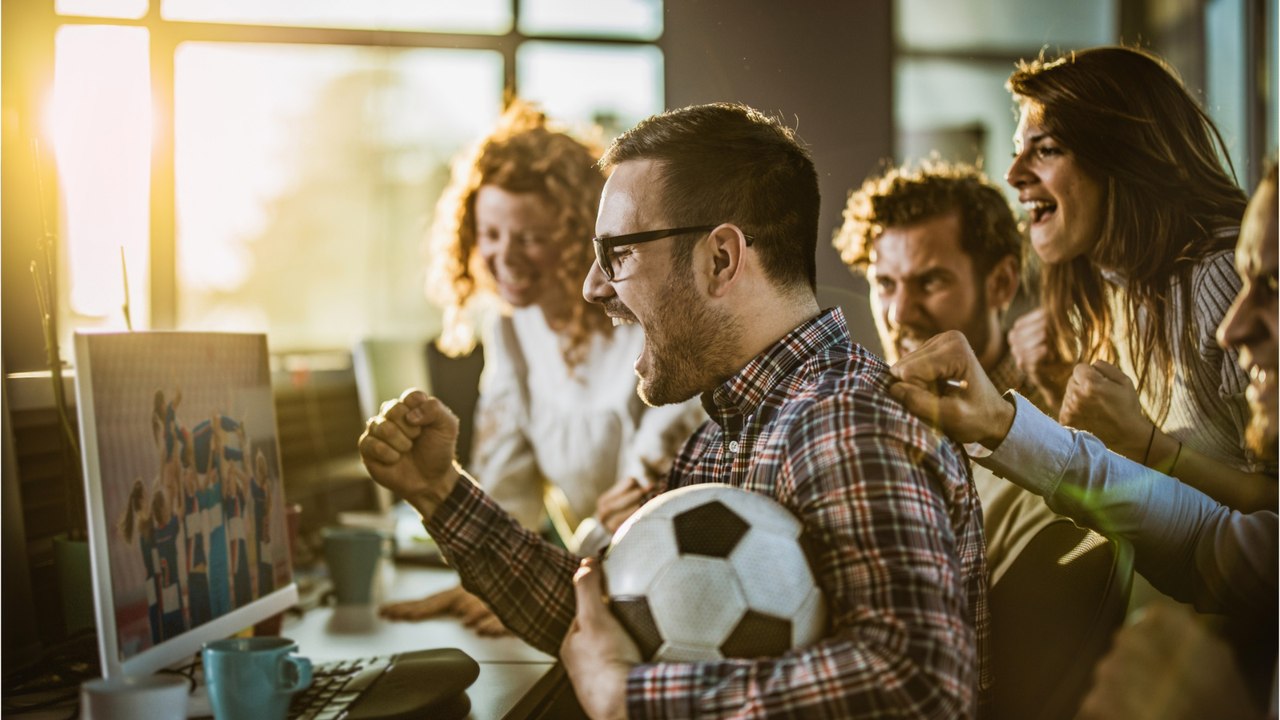 Darf man bei der Arbeit Fußball schauen?