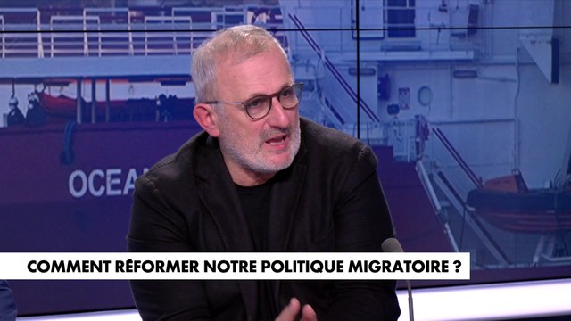 François Pupponi : «Puisqu’on ne peut pas renvoyer tout le monde, on aurait intérêt à en régulariser»