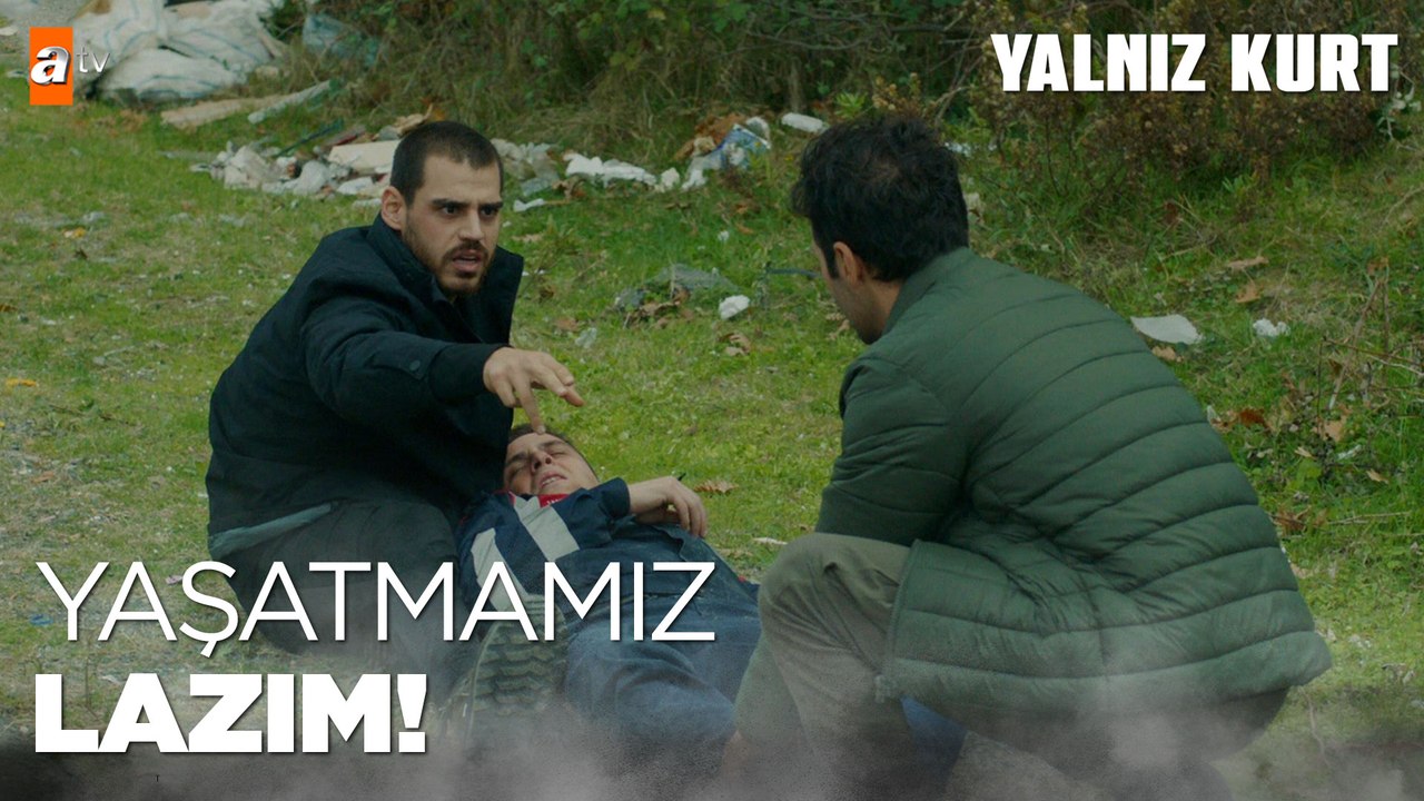 Altay ve Barış yaralanan jandarmalara yardım ediyor -  Yalnız Kurt 27. Bölüm