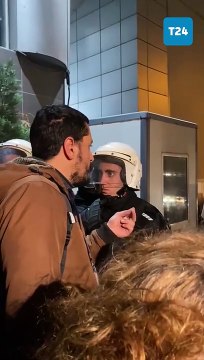 Kadınlar ve gazeteciler Tarlabaşı Bulvarı'nda polis ablukasında