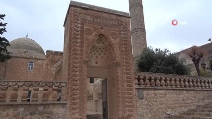 651 yıldır ayakta olan Artuklu eseri dikkat çekiyor