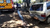 Motorista de Ford Ka fica ferida após bater em traseira de Uno