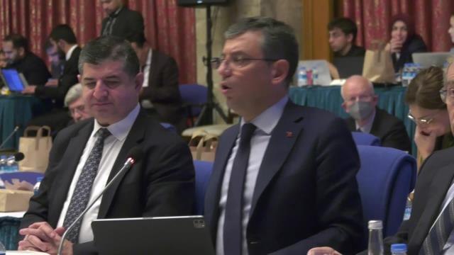 Özgür Özel'den Fuat Oktay'a: Sizin Ne Haddinize, Burada Cumhur İttifakı'nın Bilmem Ne Toplantısını Eleştiren Var Mı?