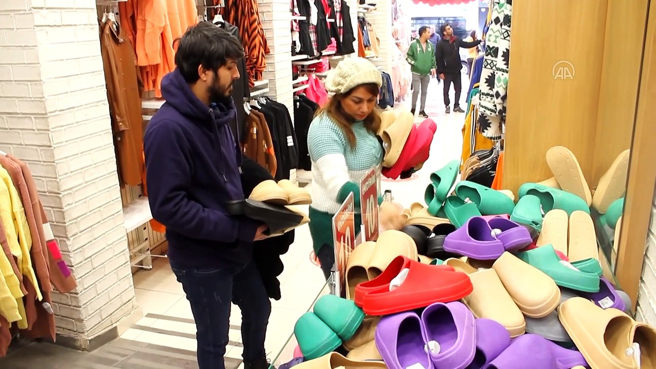 İranlı turistler, alışveriş için Van'a geliyor