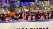 Miles de personas marchan en Madrid por el 25N en diversas manifestaciones