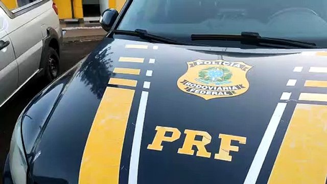 PRF apreende 602 kg de maconha e armas de fogo após fuga na BR-369