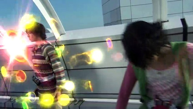 Kamen Cavalier × Kamen Rider OOO & W Avec Skull: Film War Core Bande-annonce (EN)