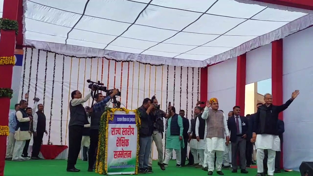 मुख्यमंत्री का तंज... आगे बढऩे के लिए अपमान का घूंट पीना पड़ेगा