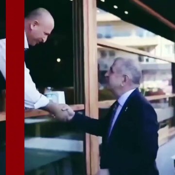 Ümit Özdağ’ın kendisine benzeyen yurttaşla görüntüsü sosyal medyada gündem oldu.