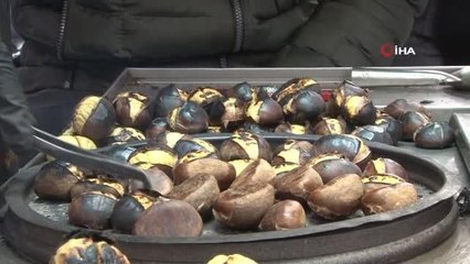 İstiklal Caddesi'ndeki tezgahlar ara sokaklara kaldırıldı