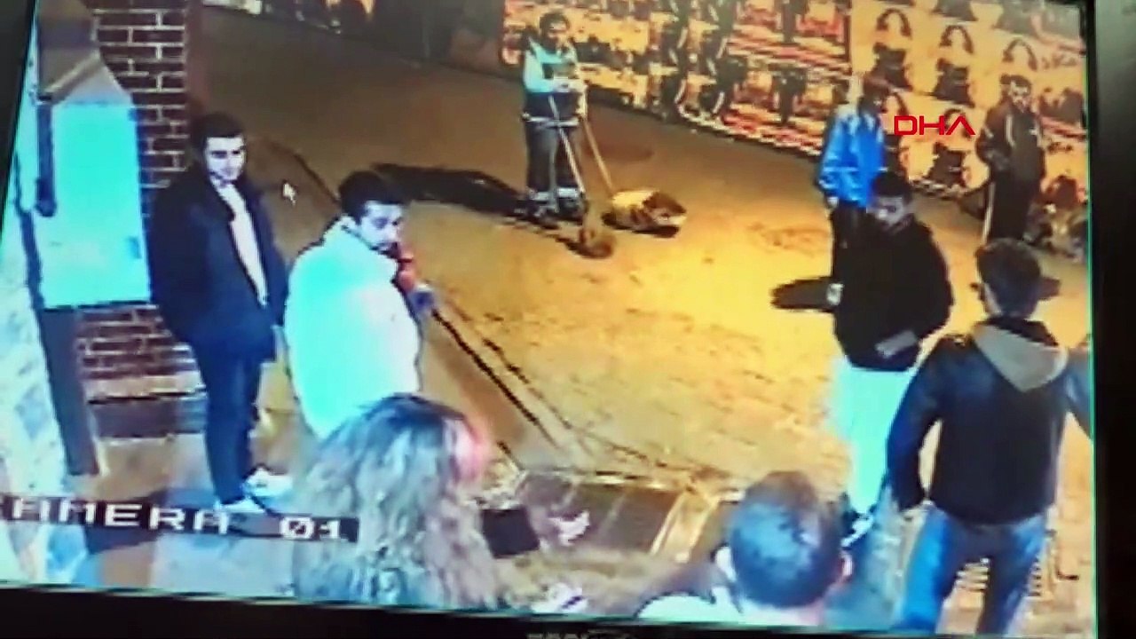 Beşiktaş'ta sokak ortasında 'gasp çetesi' dehşeti! 1'i kadın 4 kişi bıçaklandı