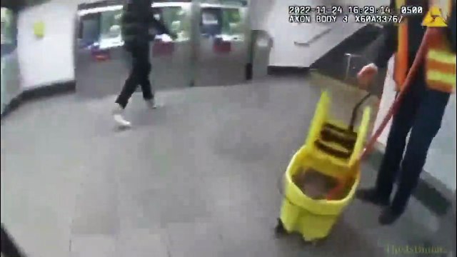 Un policier New Yorkais sauve un homme tombé sur la voie dans le métro... beau geste