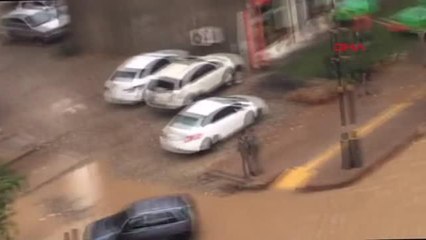 MARDİN VE ŞIRNAK'TA SAĞANAK; EVLERİ SU BASTI