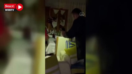 Düzce'deki depremde 3 gündür binada mahsur kalan muhabbet kuşu kurtarıldı